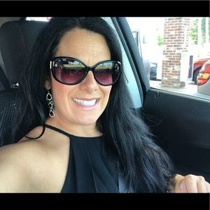 Meet your Posher, Gina